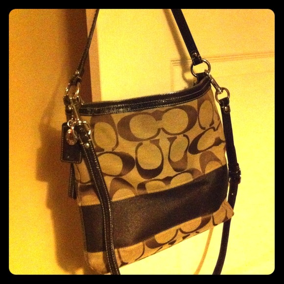 Sold!!---Coach purse! - Picture 1 of 4