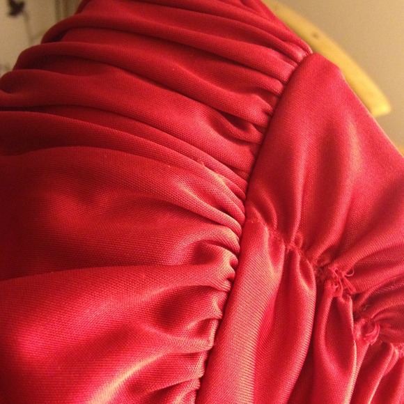 Little red dress perfect for any formal occasion! - Picture 2 of 3