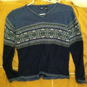 GAP 100% LambsWool Sweater