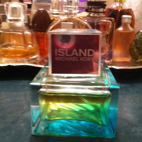 Michael Kors Island perfume