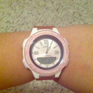 Casio women/girl watch.