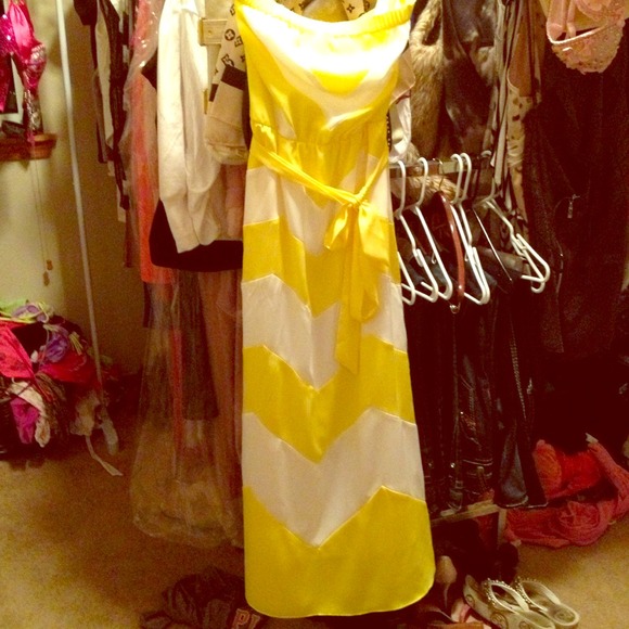 Bebe dress