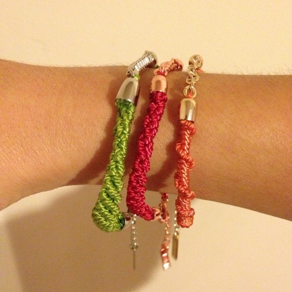 Jewelmint 'Fruit Punch' Bracelets - Picture 2 of 3