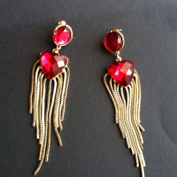 Priced reduced! Fuschia-red heart shaped earrings