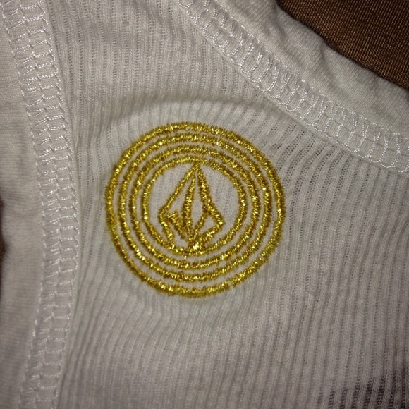 ••TRADED••Volcom Tank Top - Picture 3 of 3