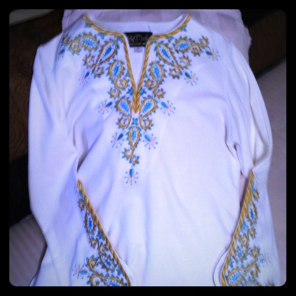Beautiful Bob Mackie long sleeved top