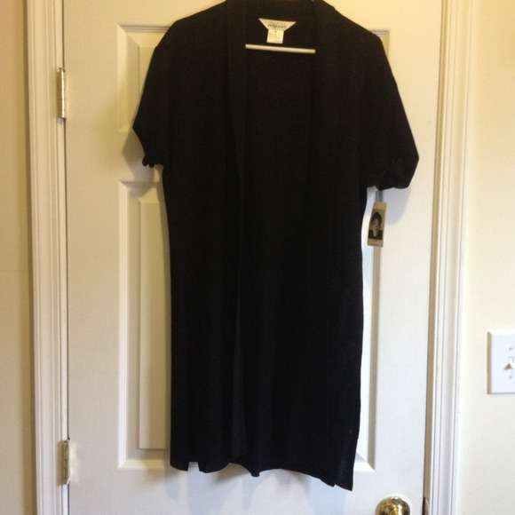 Long Short-Sleeve Thin Black Sweater