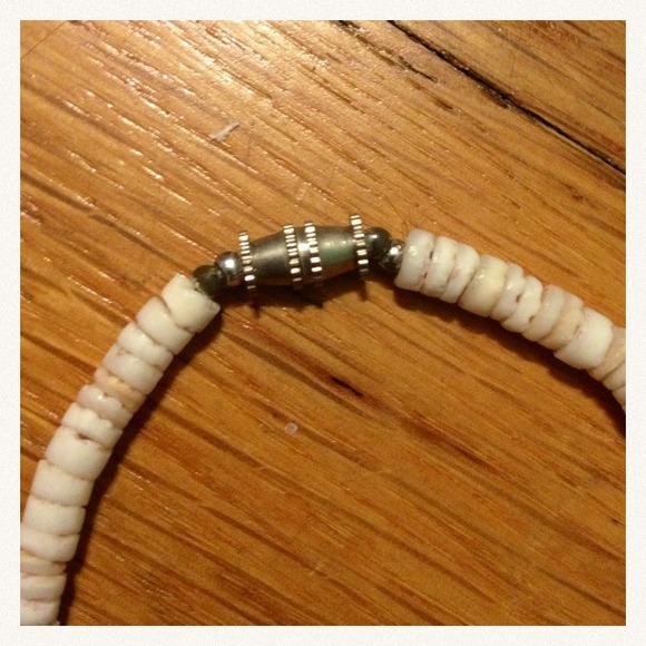 Shell necklace - Picture 2 of 3