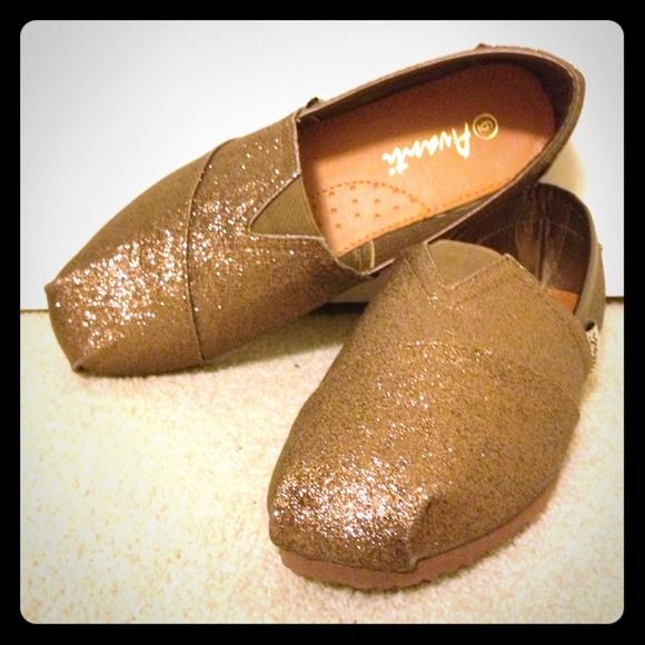 Bronze glitter slip-on shoes