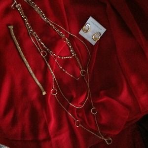 4 strand necklace (costume).