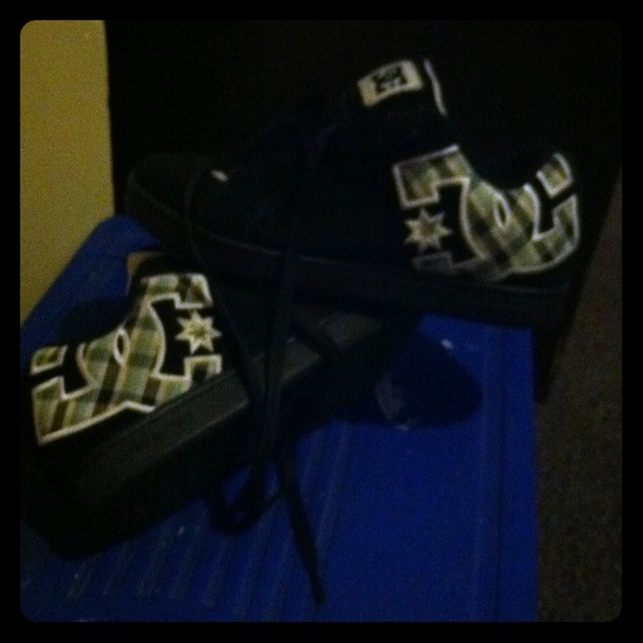 Dc sneakers