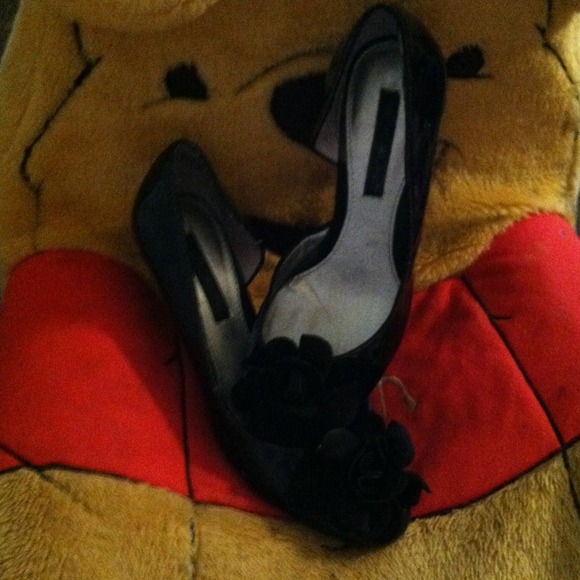 Cute low heeled shoes