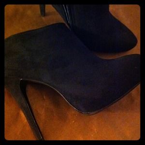 RESERVED💢💢💢💢💢Boots