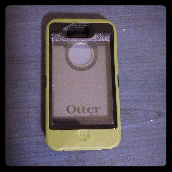 🔴Reserved! 🔴Green Otterbox Defender case