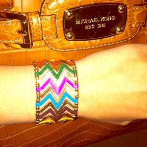 Bundle for @jeanie52 Bracelet/necklace and bracelet