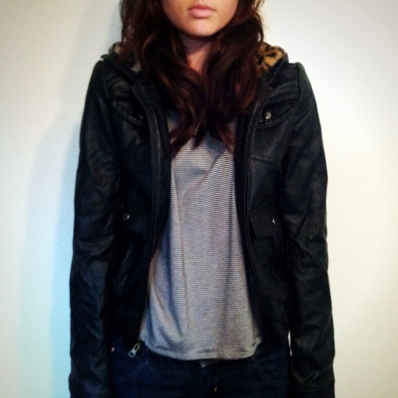 ❌SOLD Black obey leather jacket