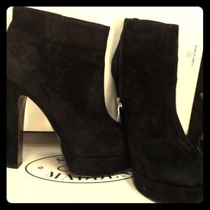 BCBG Black suede booties sz:6.5