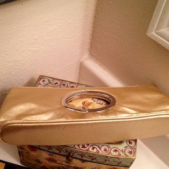 Gold Detail Rounded Keyhole Handle Clutch Handbag - Picture 2 of 4