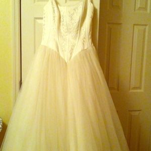 New Wedding Dress size 14