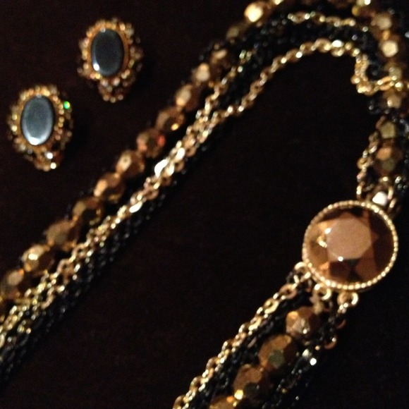 Vintage necklace and clips - Picture 2 of 3