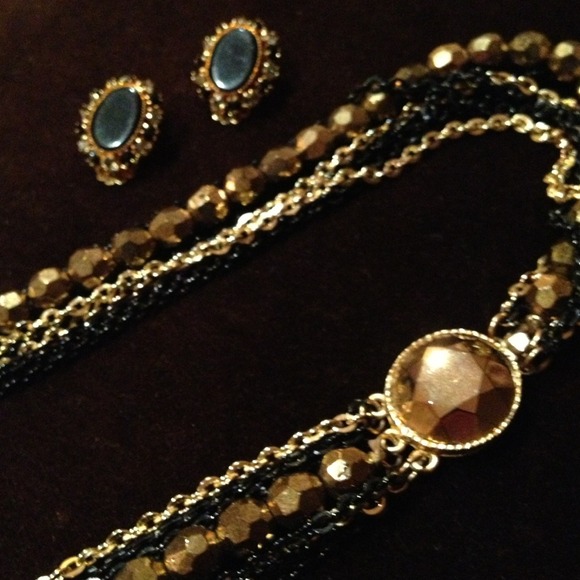 Vintage necklace and clips - Picture 3 of 3