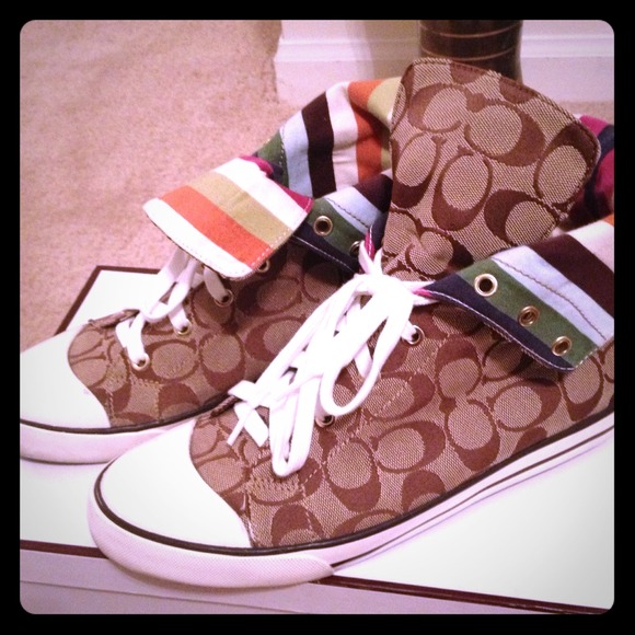 ✋💢SOLD💢✋Coach Sneakers
