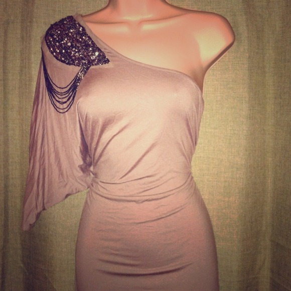 🚫SOLD🚫Taupe Sequin Top