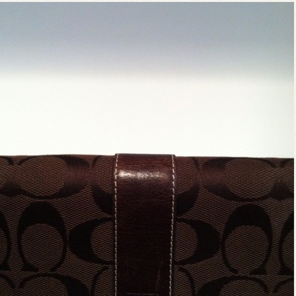 ❗SOLD Coach Wallet❗ - Picture 2 of 4