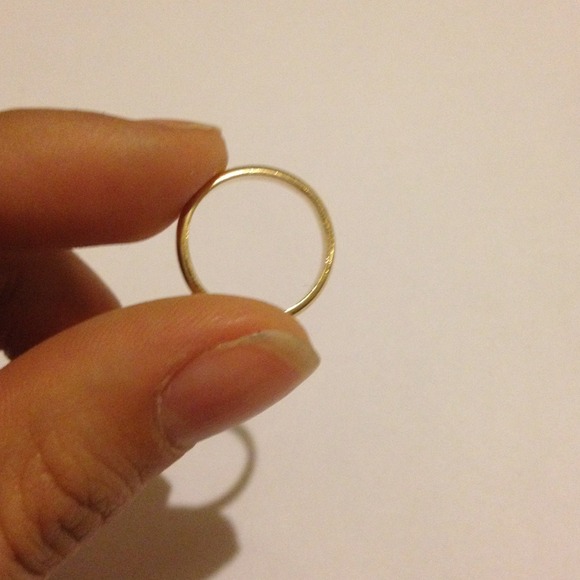 ✨PRICE REDUCED✨ 10K wedding band