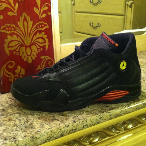 ⛔SOLD⛔!*****Jordans retro 14