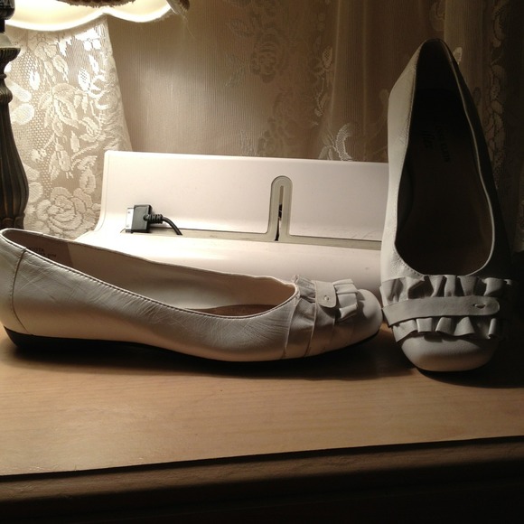 Anne Klein ballerina flats