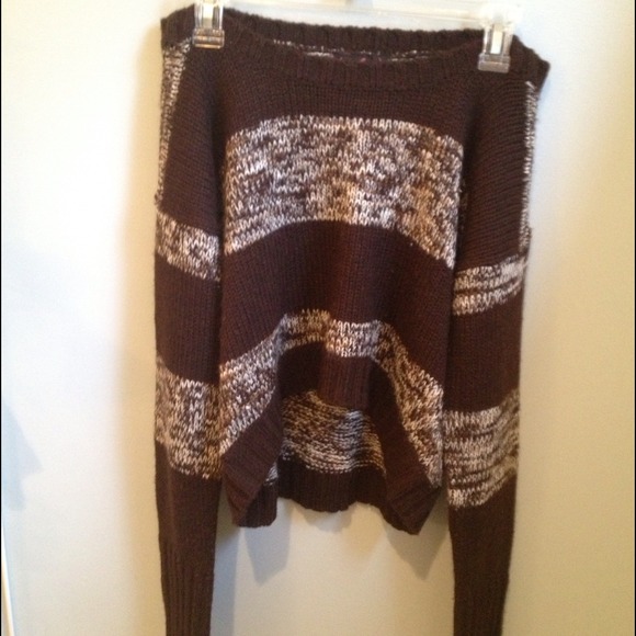 Sweaters - Same as my blue sweater i just posted