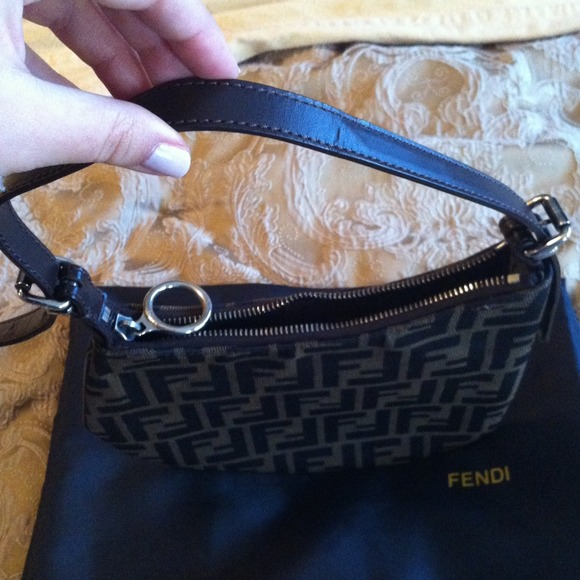 FENDI handbag! *authentic* - Picture 2 of 3