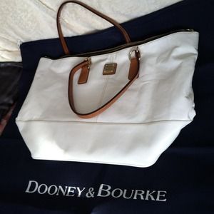 ❌SOLD ❌BNWT Authentic Dooney & Bourke.