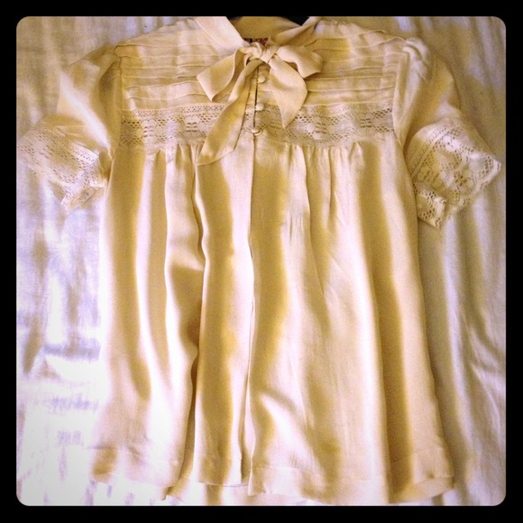 Victorian-Collared Cream Silk Top
