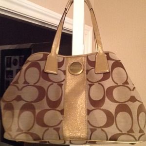 Authentic Coach Signature Gold Tote AAA Condition!