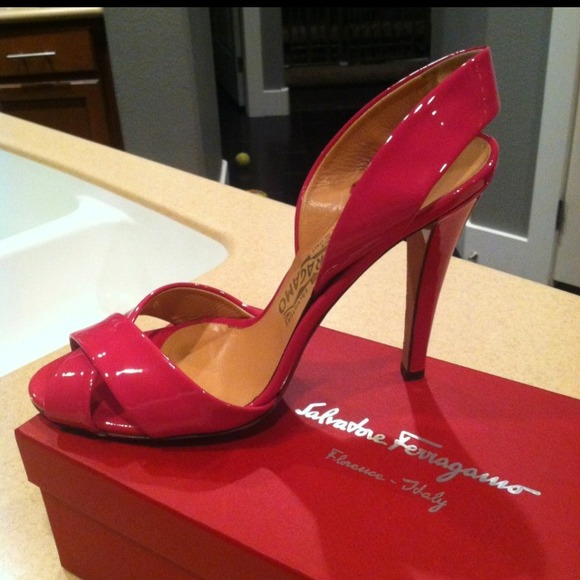 Salvatore Ferragamo Shoes - 👠Salvatore Ferragamo. WAS $250 NOW $175