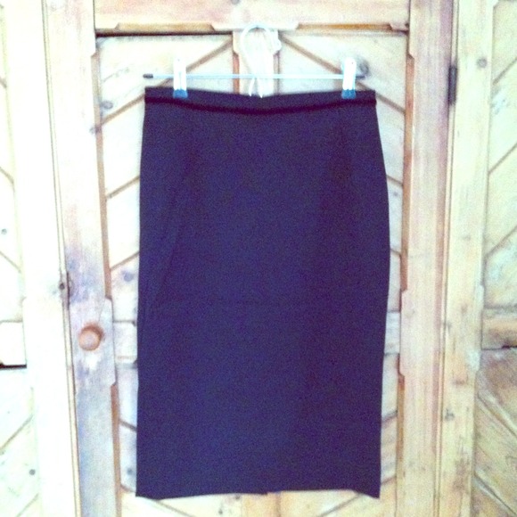 Dolce & Gabbana black pencil skirt.