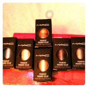 MAC pigment eyeshadow