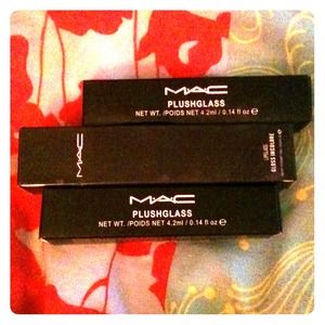 MAC lipgloss