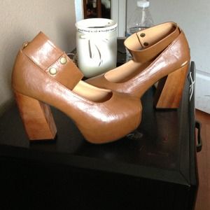 Shoes - New brown chunky heels sz 38 Shoes - New brown chunky heels sz 38