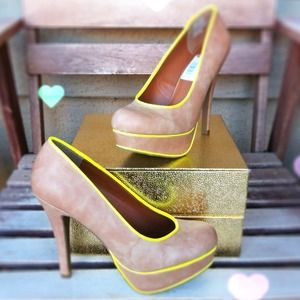 *NEW* Candies neon yellow & nude heels