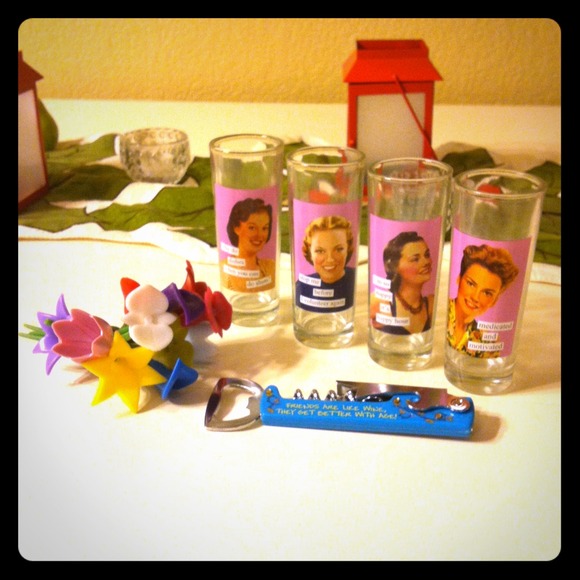 ⭕SOLD in bundle⭕Cocktail accessories gift set