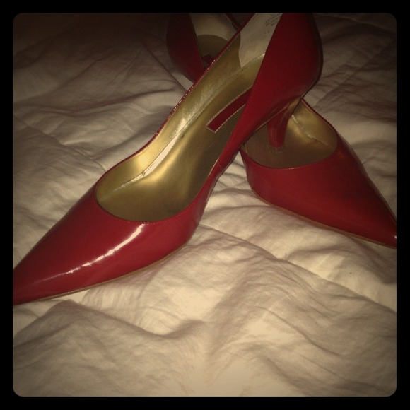 Hot red Bandolino shoes!!