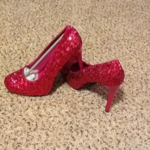 Never worn Pink sequence heels size 10
