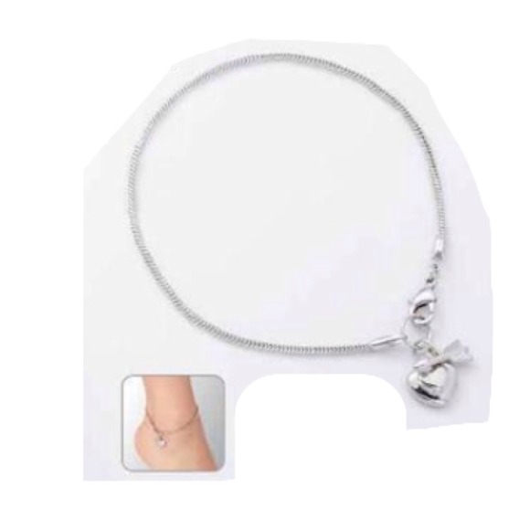 ❌SOLD❌ in Bundle 🔴Heart Anklet