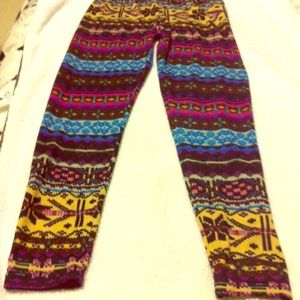 Brand new with tag SUPER CUTE & COMFY leggings!!!