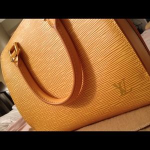 SOLD✌️Louis Vuitton Epi Pont Neuf