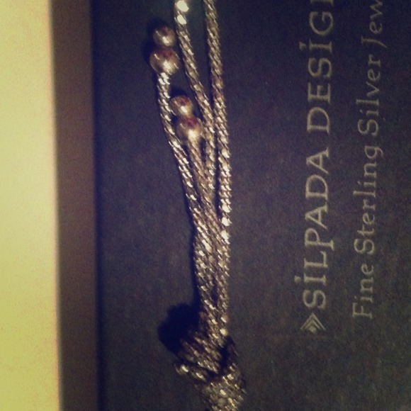 Siilapda necklace