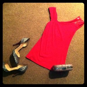 Sold in bundle for @gnbrown Express  pink top